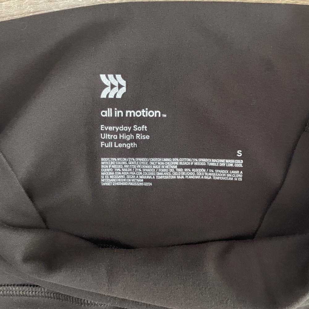 Nwot All In Motion Everyday Soft Leggings - image 3